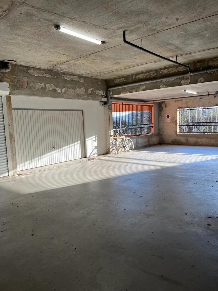 Appartement Vue Sur Mer, Piscine, Garage Prive Борм-ле-Мимоза Экстерьер фото